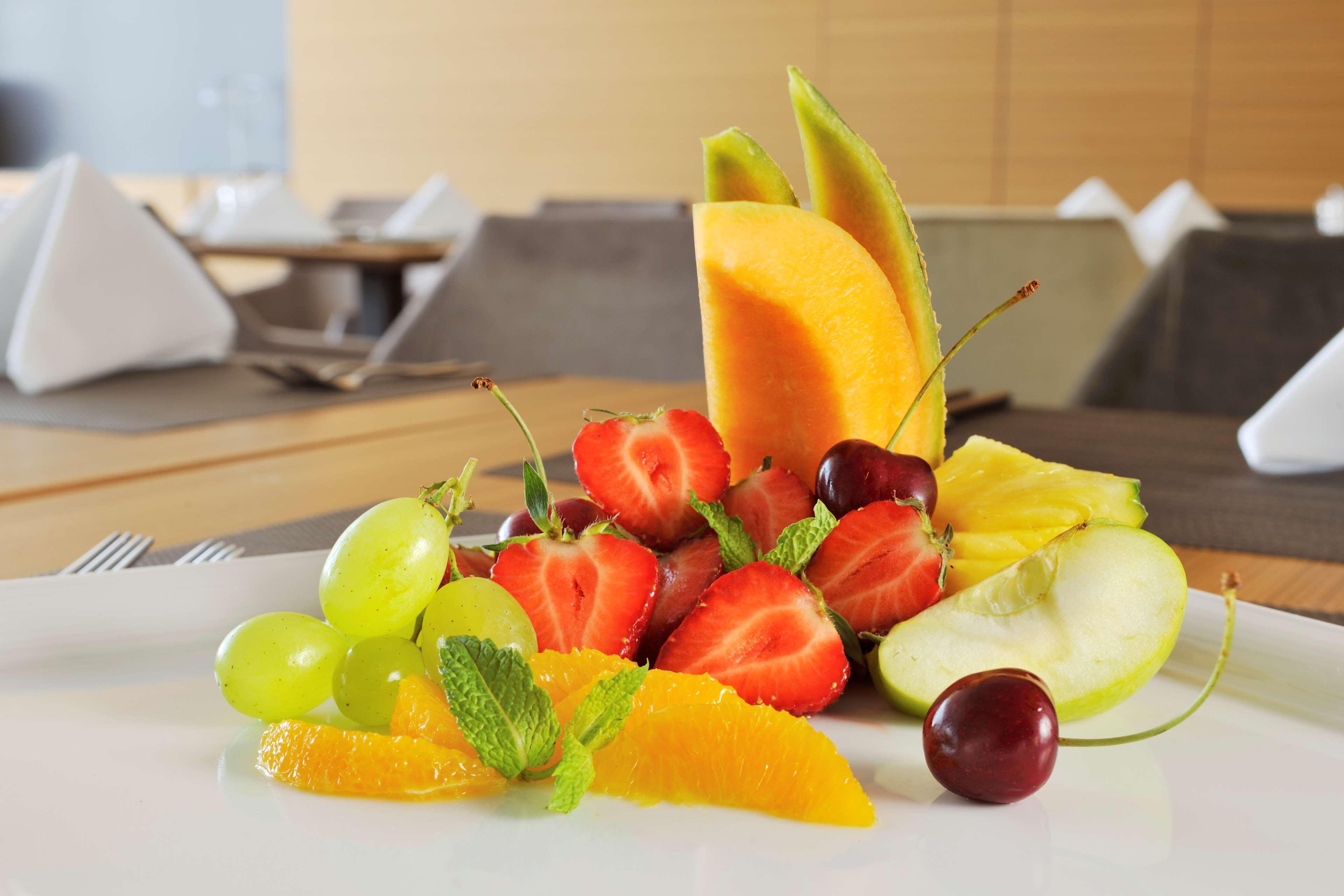 Radisson Blu Plaza 4*