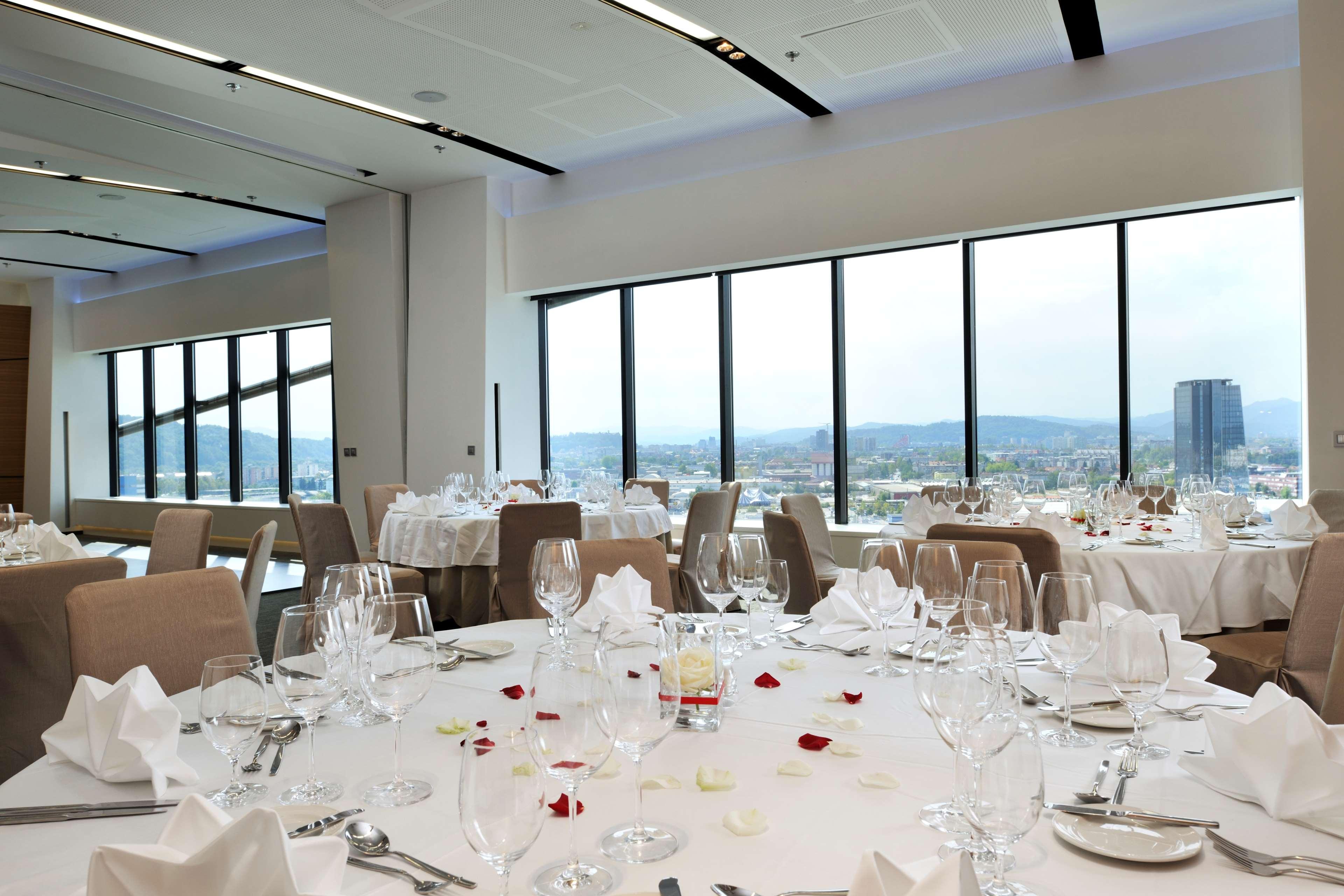 Radisson Blu Plaza Hotel