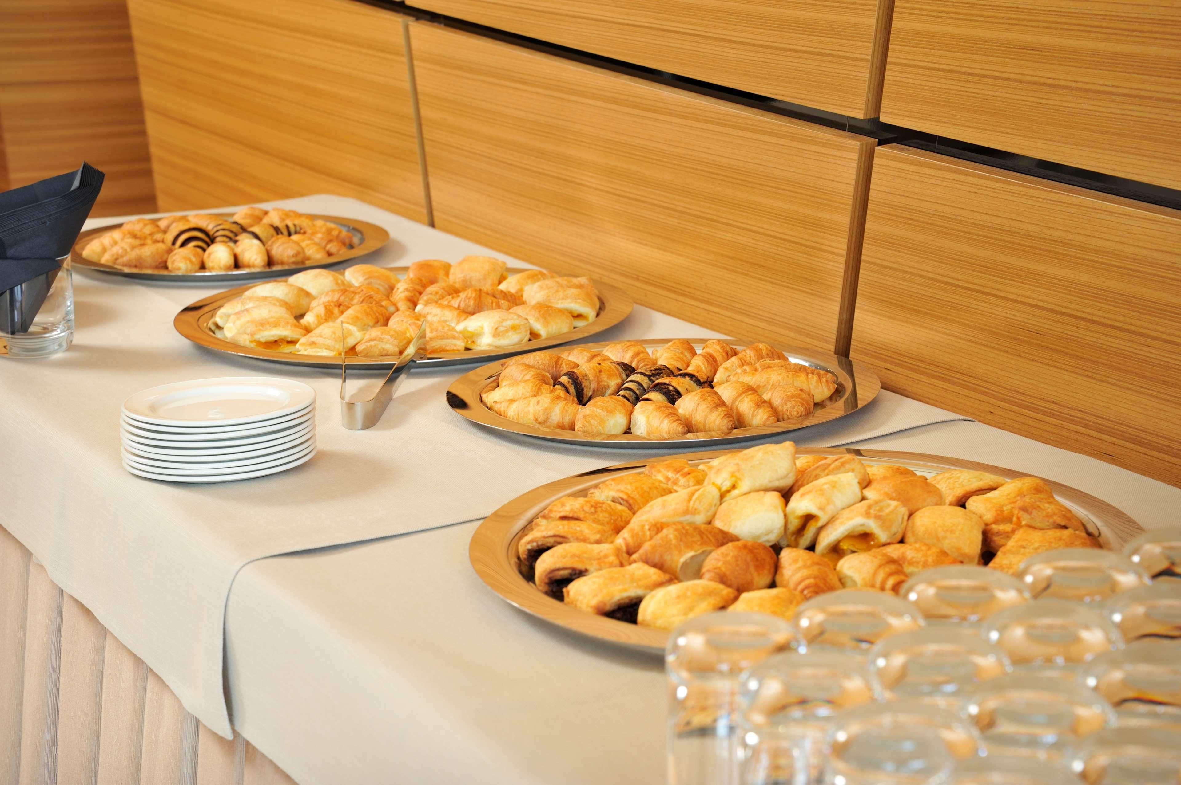 Radisson Blu Plaza Hotel