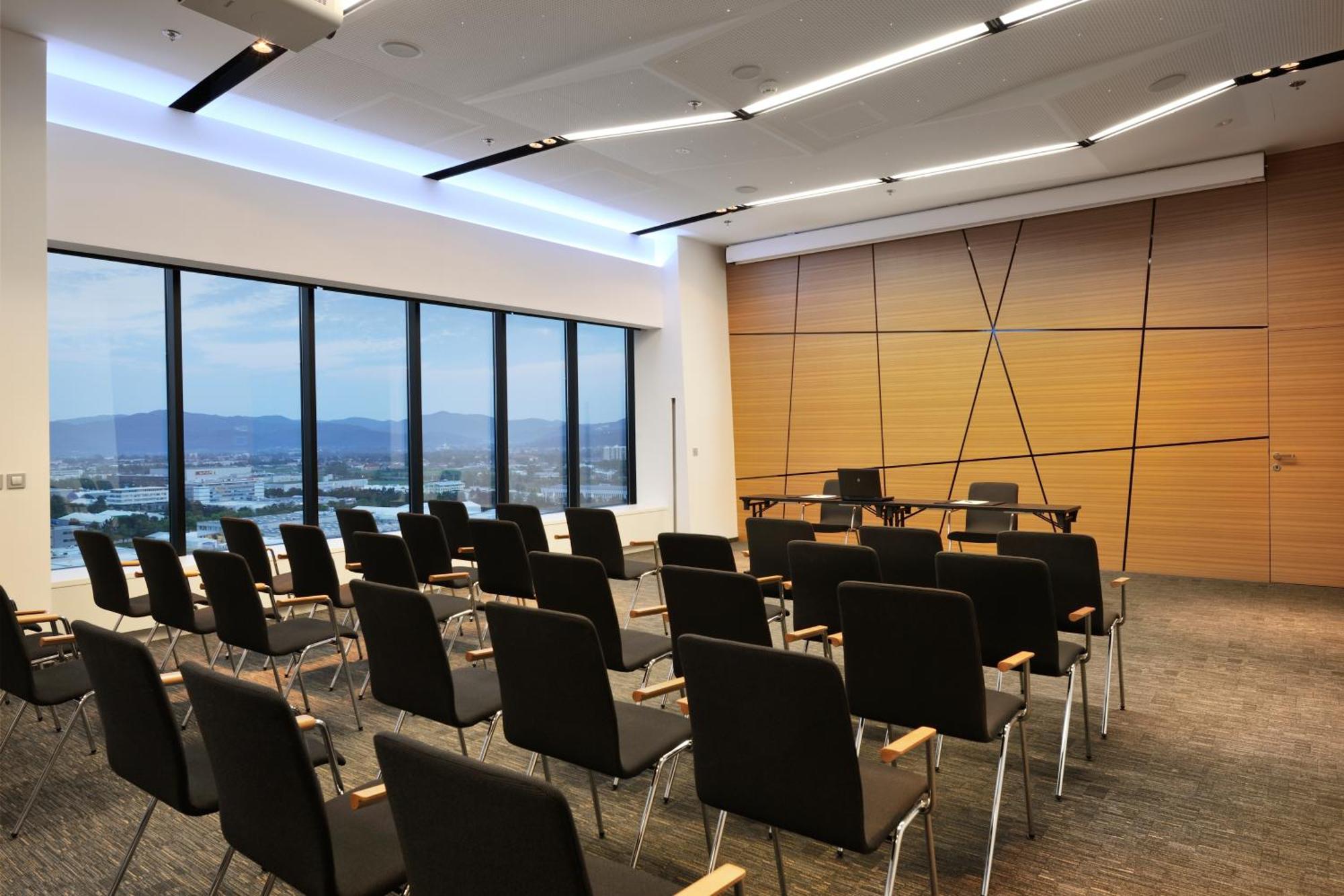 Hotel Radisson Blu Plaza 4*