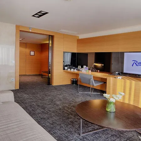Radisson Blu Plaza Hotel Laibach Exterior foto