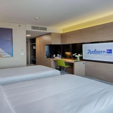 Radisson Blu Plaza Hotel Laibach Exterior foto