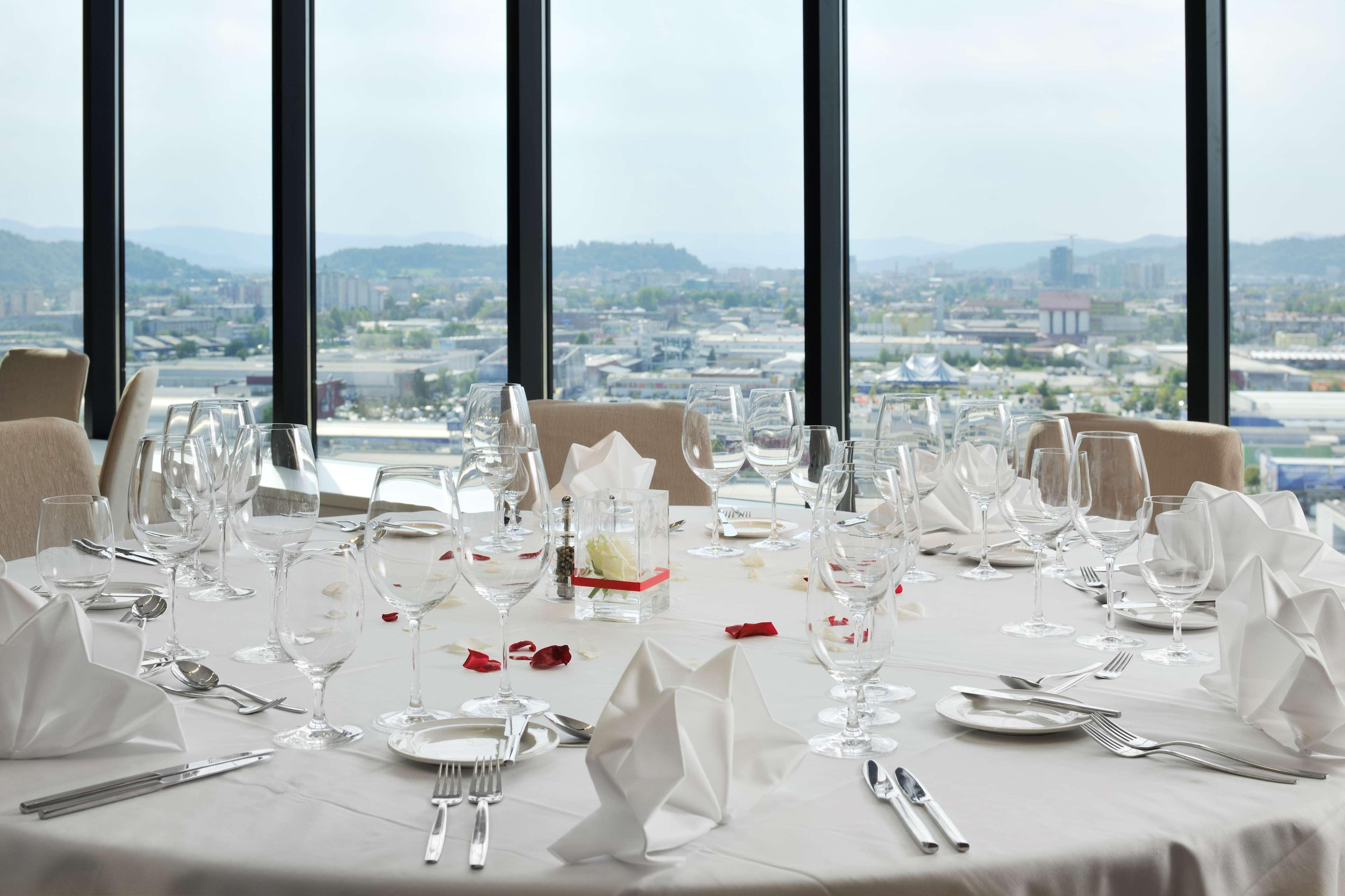 Hotel Radisson Blu Plaza