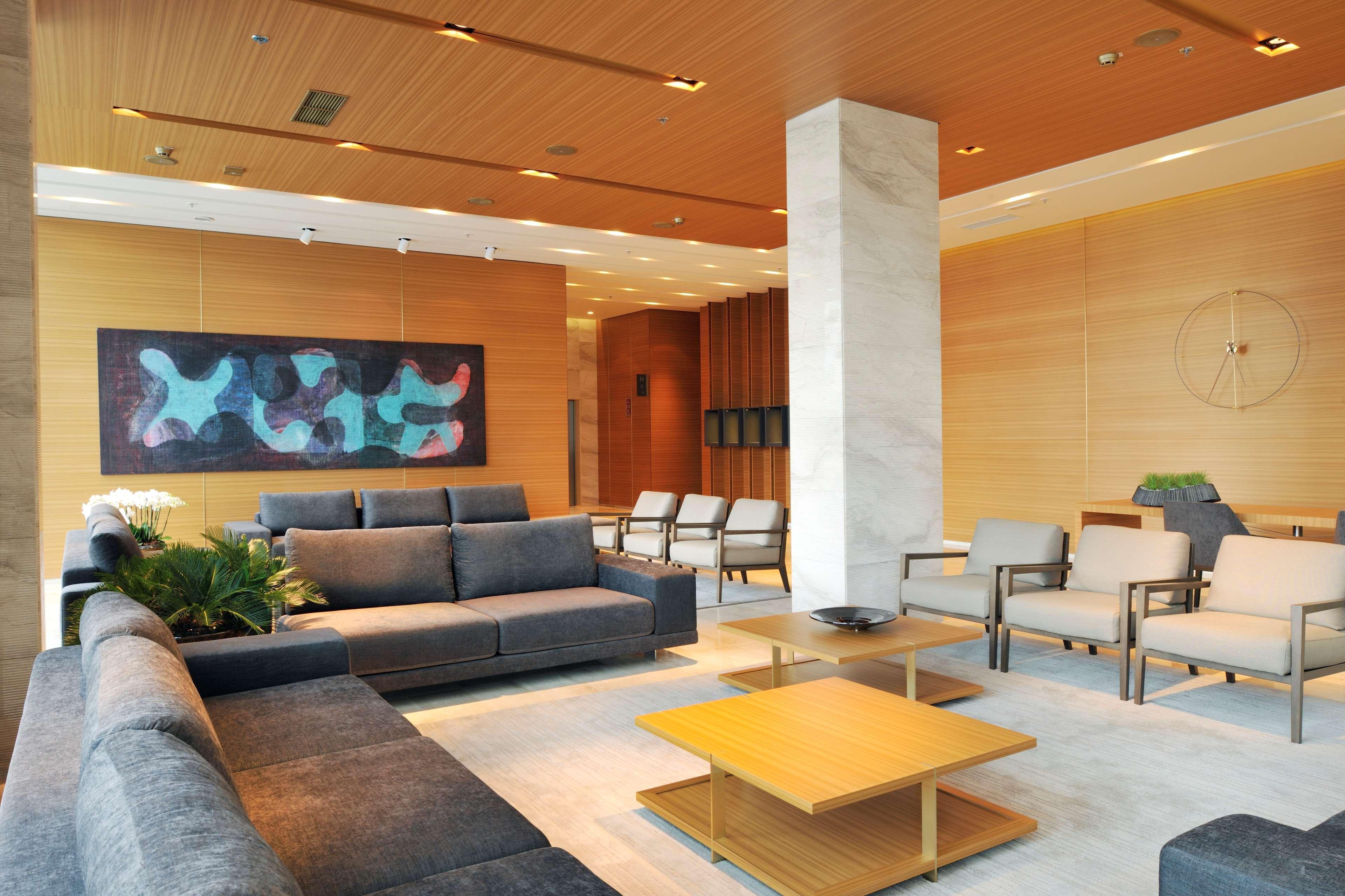 Radisson Blu Plaza Hotel 4*