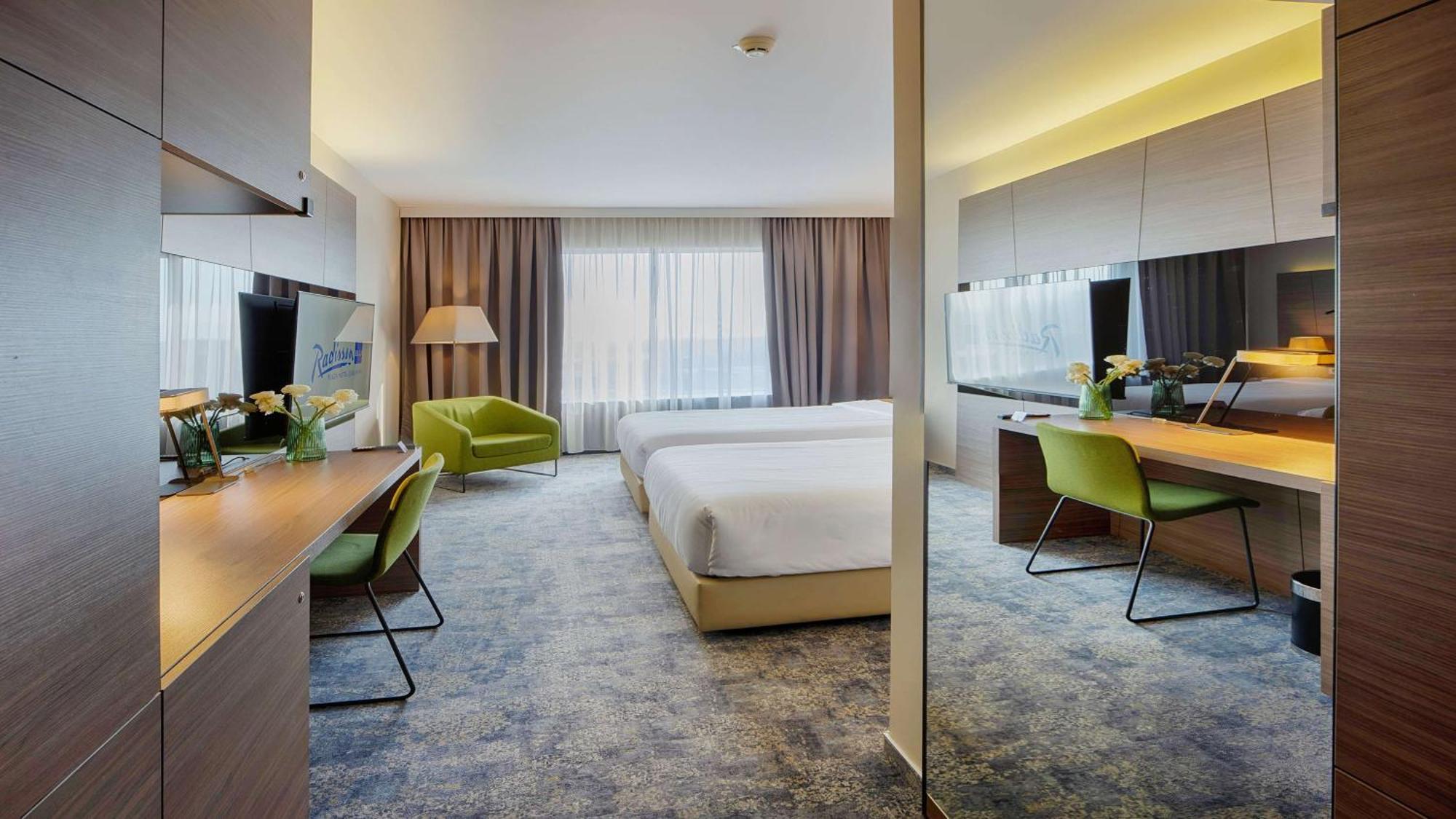 Radisson Blu Plaza Hotel
