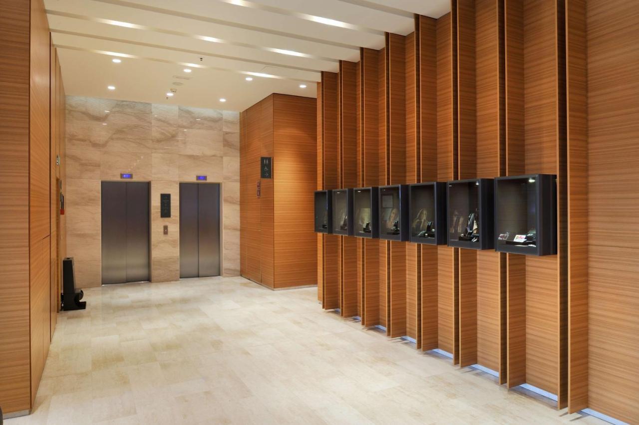 Radisson Blu Plaza Hotel 4*